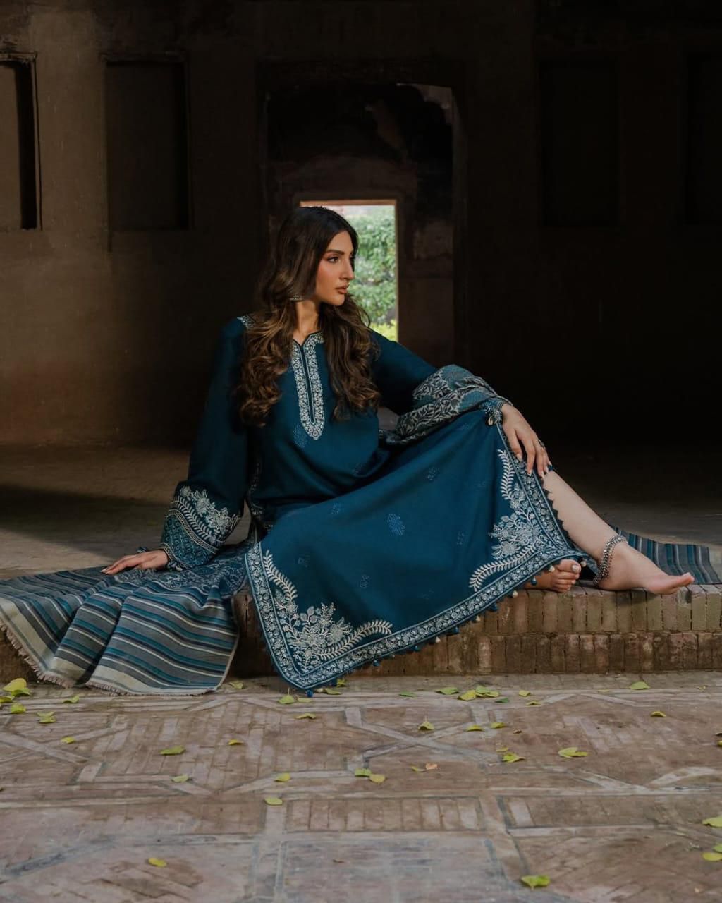 *NEW ARRIVAL'S SUMMER LAWN COLLECTION 2026*✨
BRAND NAME* IZEL
_WEAR BY THE GORGEOUS ACTRESS